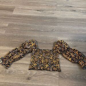 Cute TOPSHOP floral top